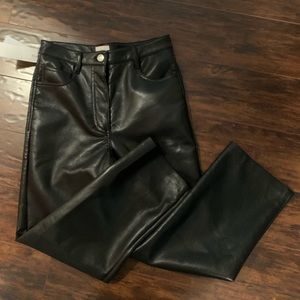 Aritzia Melina Cropped